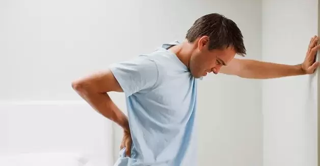 Bolečina v lumbosakralnem predelu pri moških je znak kroničnega prostatitisa